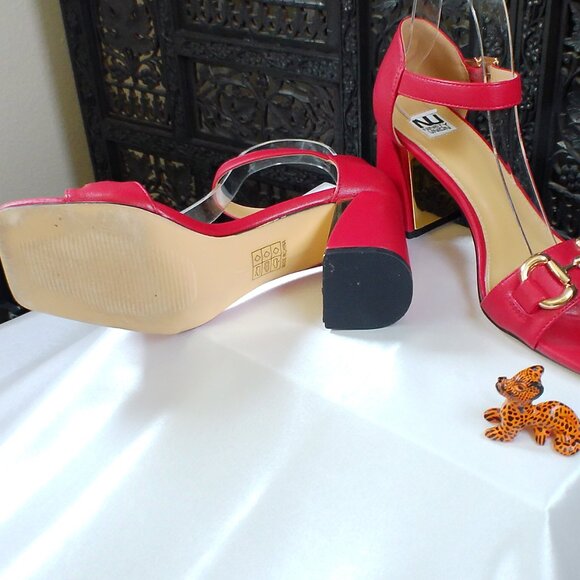 Women's Ninety Union Red Sandals Size 7 - Picture 2 of 4